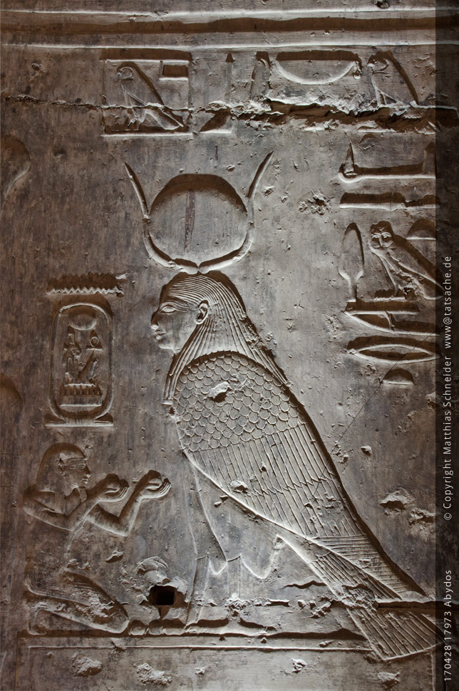 Fotografie (c) Matthias_Schneider Ägypten 170428_17973_Abydos_Hathor_mit_Sonnenkrone