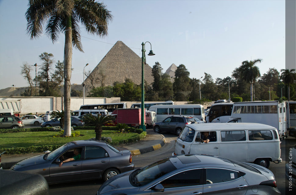 Fotografie (c) Matthias_Schneider Ägypten –  170504_20195 Cairo - Der Golfplatz neben den Pyramiden.