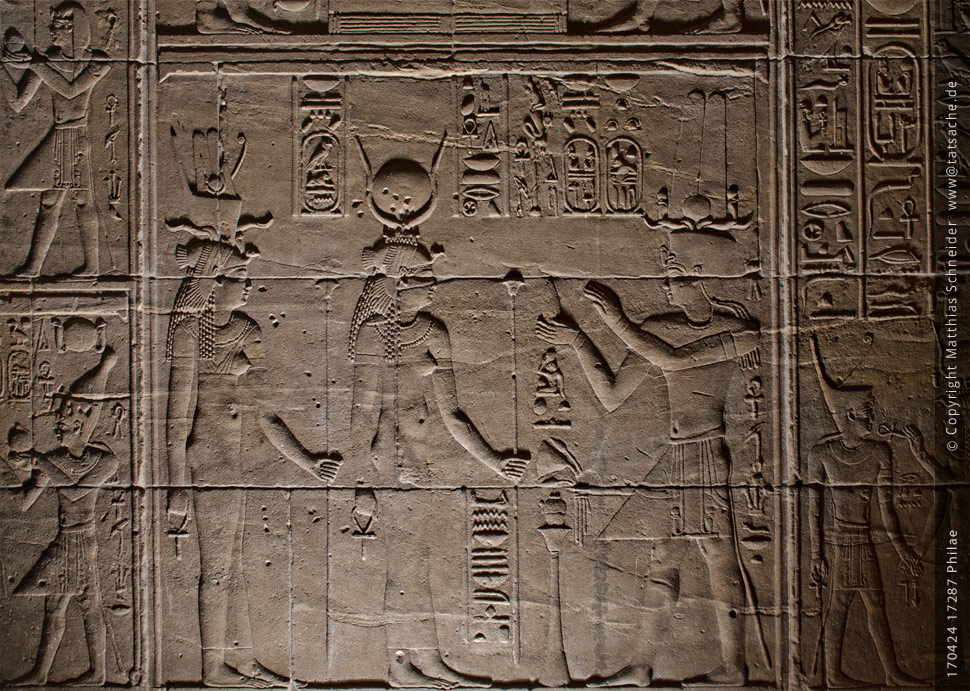 Fotografie (c) Matthias_Schneider Ägypten 170424_17287_Philae-Tempel_Relief Fotografie (c) Matthias_Schneider Ägypten 170424_17287_Philae-Tempel_Relief