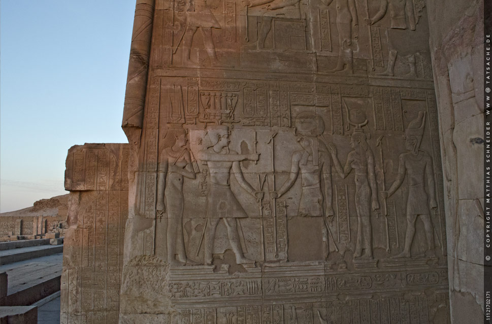 Fotografie Matthias Schneider 11121702171 Relief in Kom Ombo