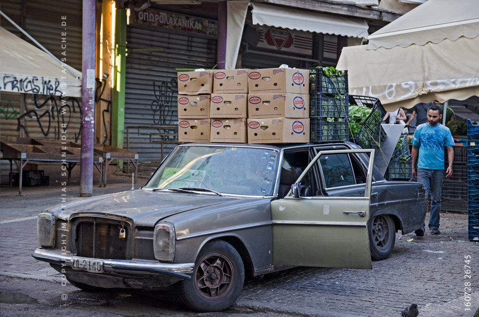 Fotografie Matthias Schneider 160728-26745 Alter Benz in Athen