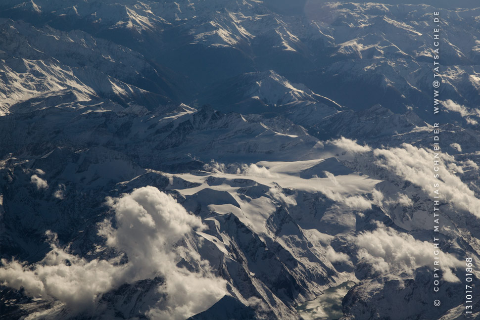 Fotografie Matthias Schneider 131017-01868 Über den Alpen