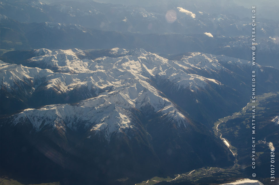 Fotografie Matthias Schneider 131017-01876 Über den Alpen