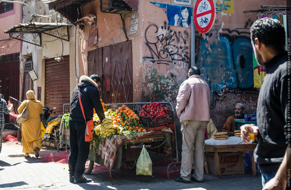 Fotografie Matthias Schneider 160319 25472 Mittags im Basar von Marrakesch