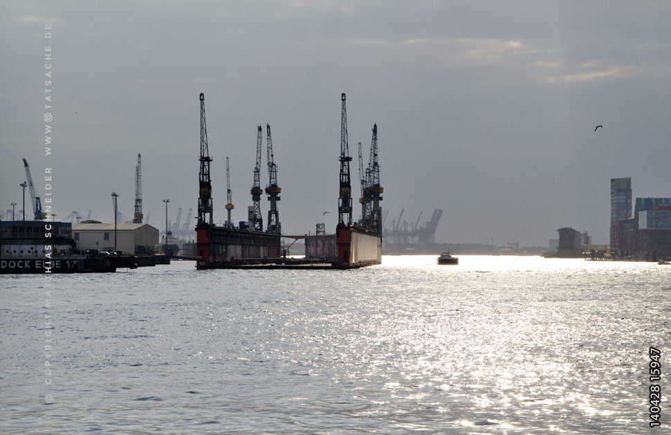 Fotografie Matthias Schneider 140428-15947 Hamburger Hafen