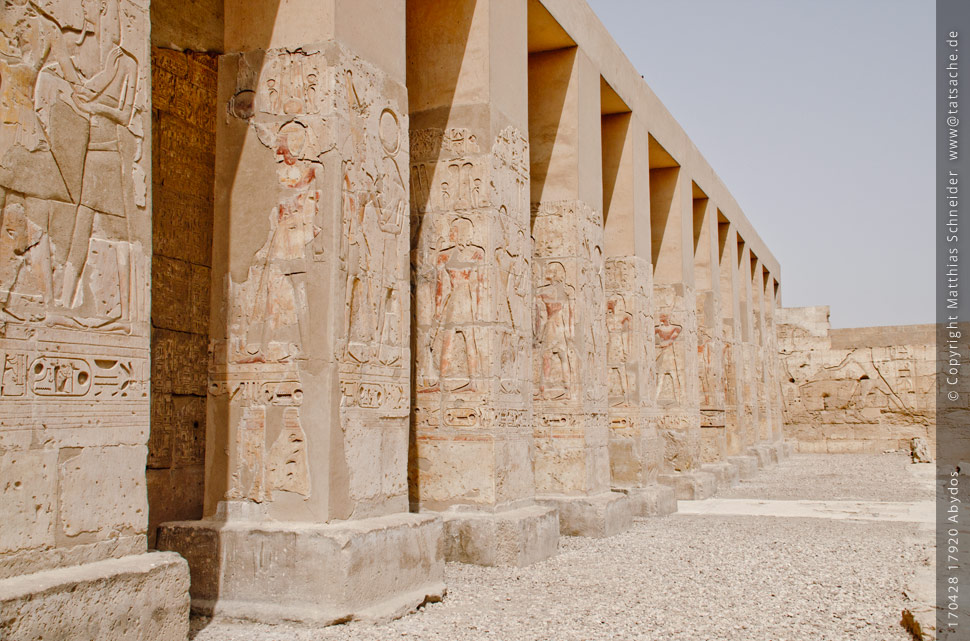 Fotografie (c) Matthias_Schneider Ägypten 170428_17920_Abydos-Tempel_Front