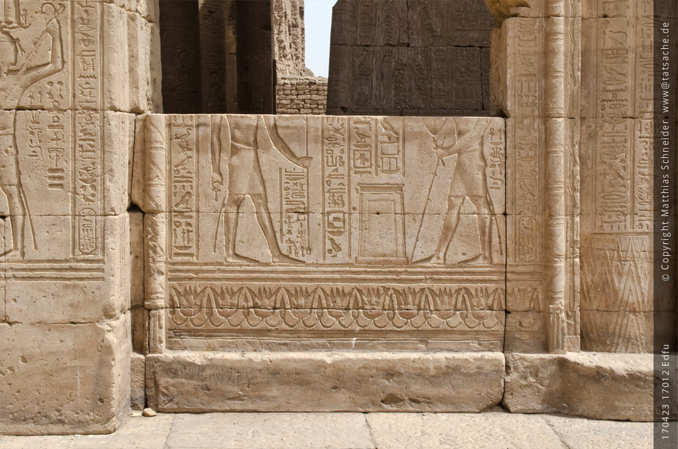 Fotografie (c) Matthias_Schneider Ägypten 170423 17012 Edfu - Außentempel – Detail