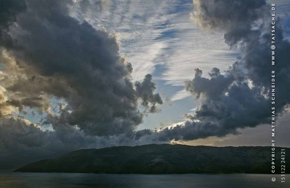 Fotografie Matthias Schneider 151122-24121 Wolken über Kefalonia